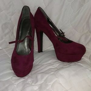 Gorgeous Vibrant Purple G By Guess Platform Heels